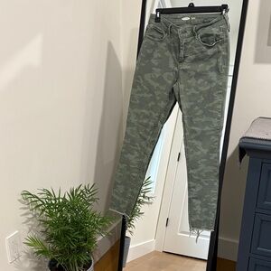 Old Navy Green Camo Skinny Jeans